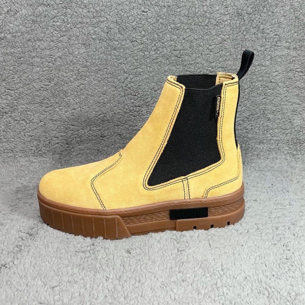 Puma Mayze Chelsea‎ Suede Boot Women’s Size 7.5 Platform Gum Sole Wheat.